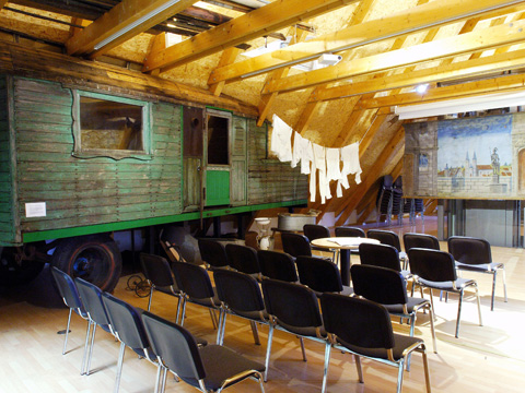Muzeum �rodkowoniemieckiego w�drownego teatru marionetek-<br />theaters (Rys.: Veit R�sler)